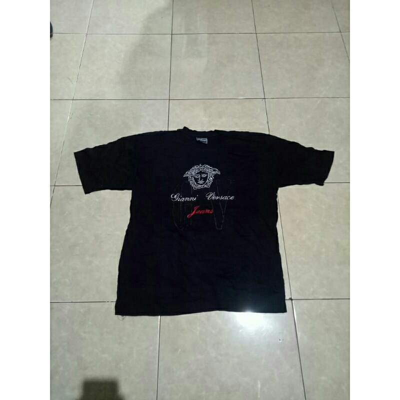 kaos lengan pendek versace