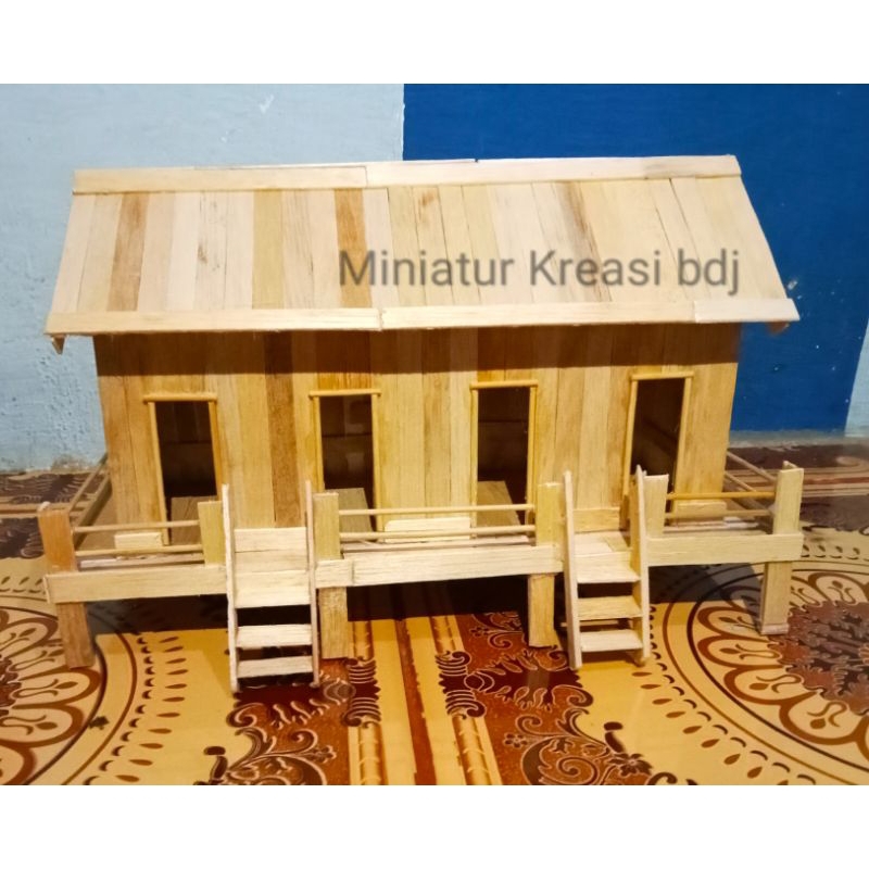 (READY SIAP KIRIM) Prakarya miniatur kerajinan rumah adat Radakng Kalimantan barat stik es krim