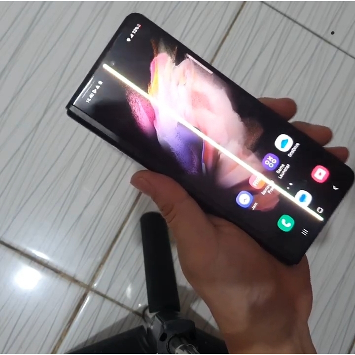 Mesin dan LCD Samsung Z Fold 3