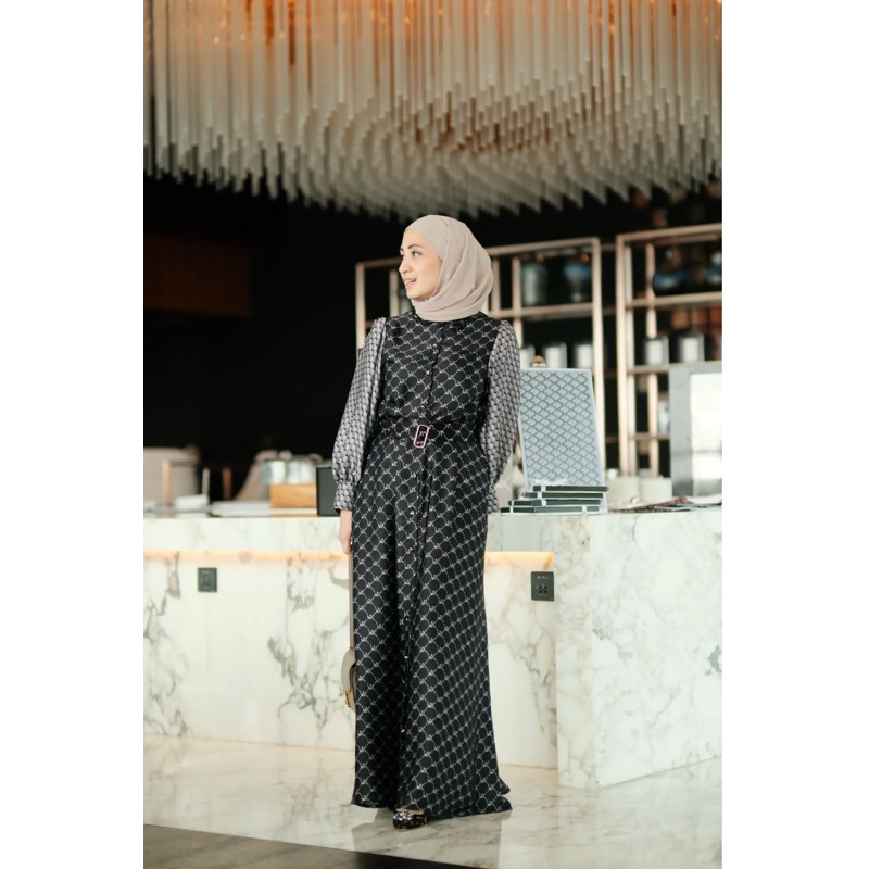 READY STOCK - VANILLA HIJAB - GORGEOUS DRESS - BLACK (M)