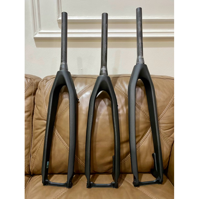 Fork/Garpu Sepeda BALUGOE Disc Brake Full Carbon 26/27.5/29 Inch