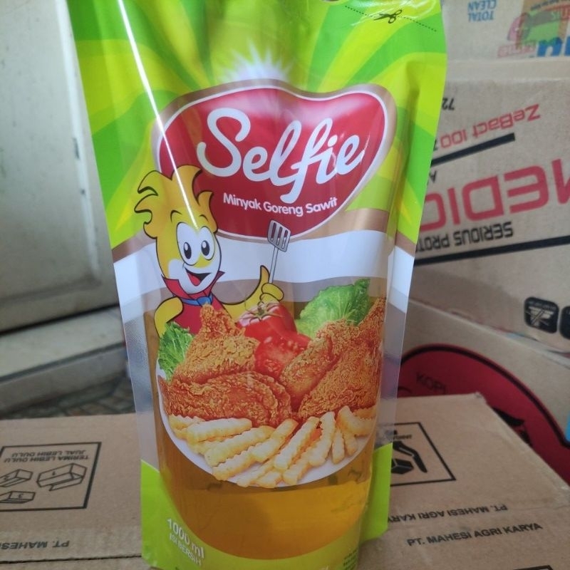

MINYAK GORENG SELFIE 1 liter