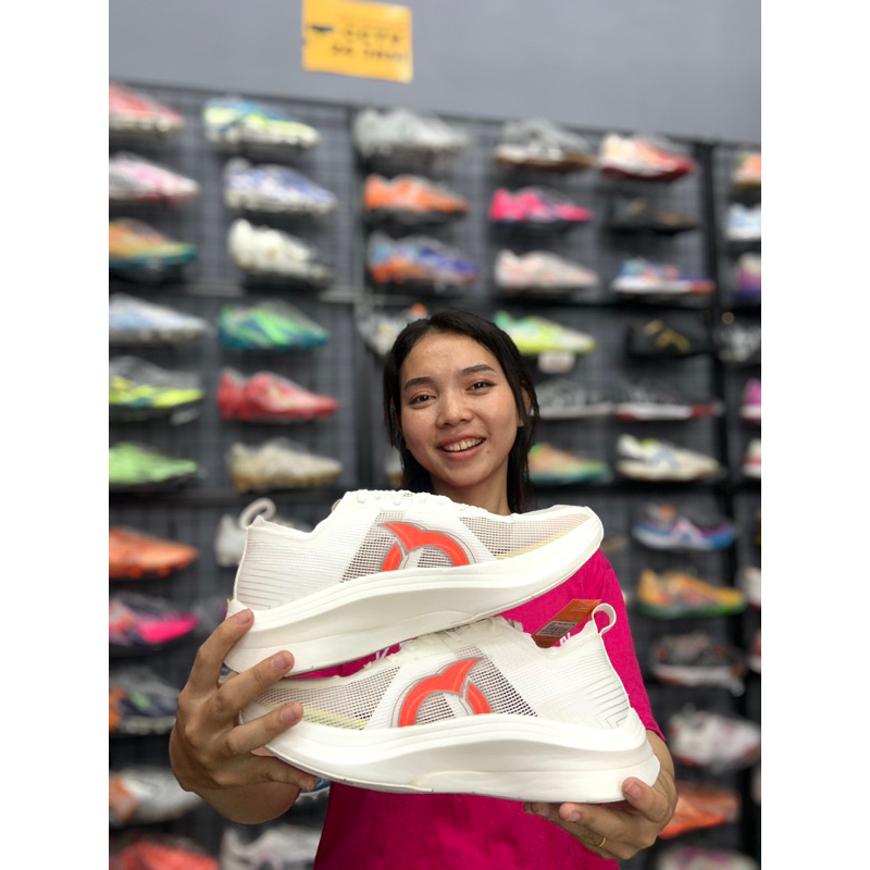 Sepatu Lari / Running ORTUSEIGHT Hypersonic 1.3 (Original)