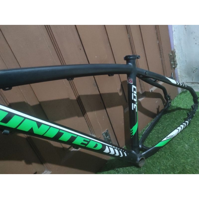 frame united monanza 3.00 size 26