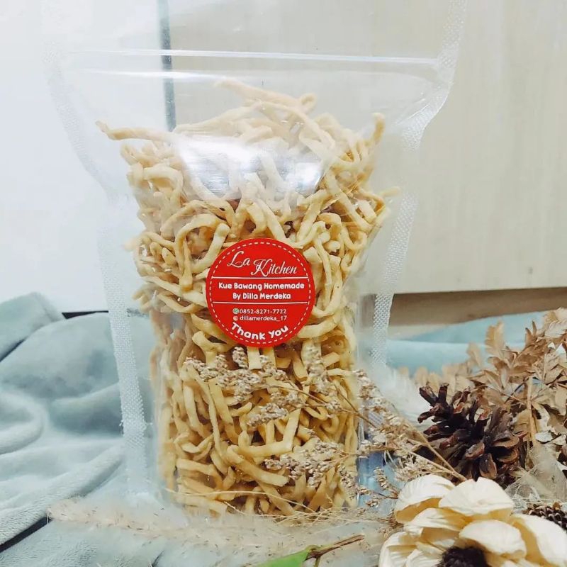 

Kue bawang tradisional 250 gr