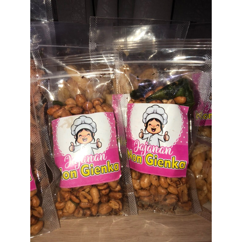 

KACANG ASIN GORENG NON GIENKA
