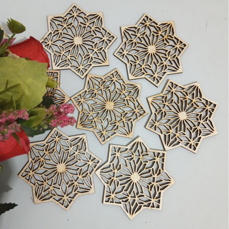 

Ornamen Toples Hampers Lebaran Diameter 8cm Gift Hampers