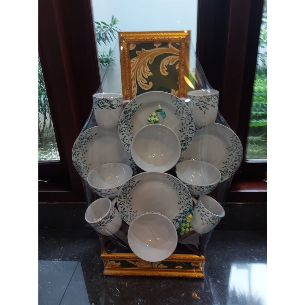 

Parcel Lebaran Pecah Belah Set Keramik Dinner Set Mewah Murah Meriah