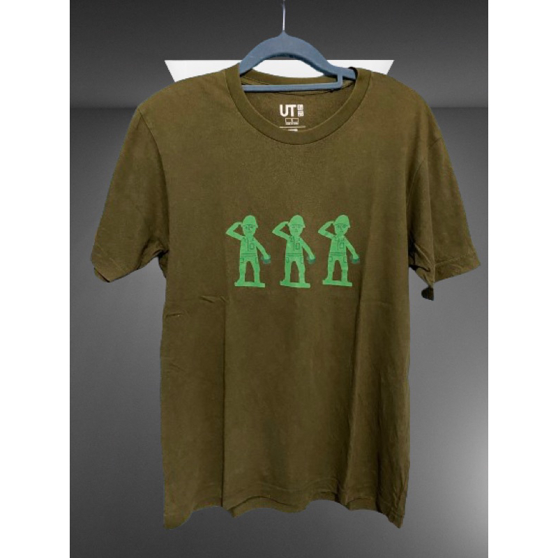 preloved kaos uniqlo