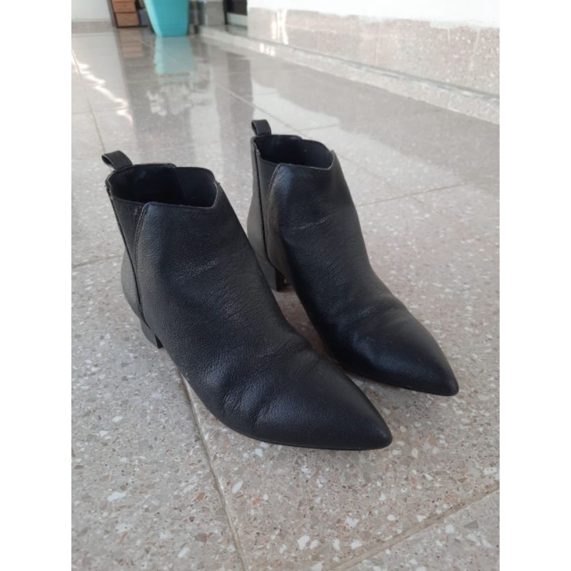 Sepatu boots wanita preloved
