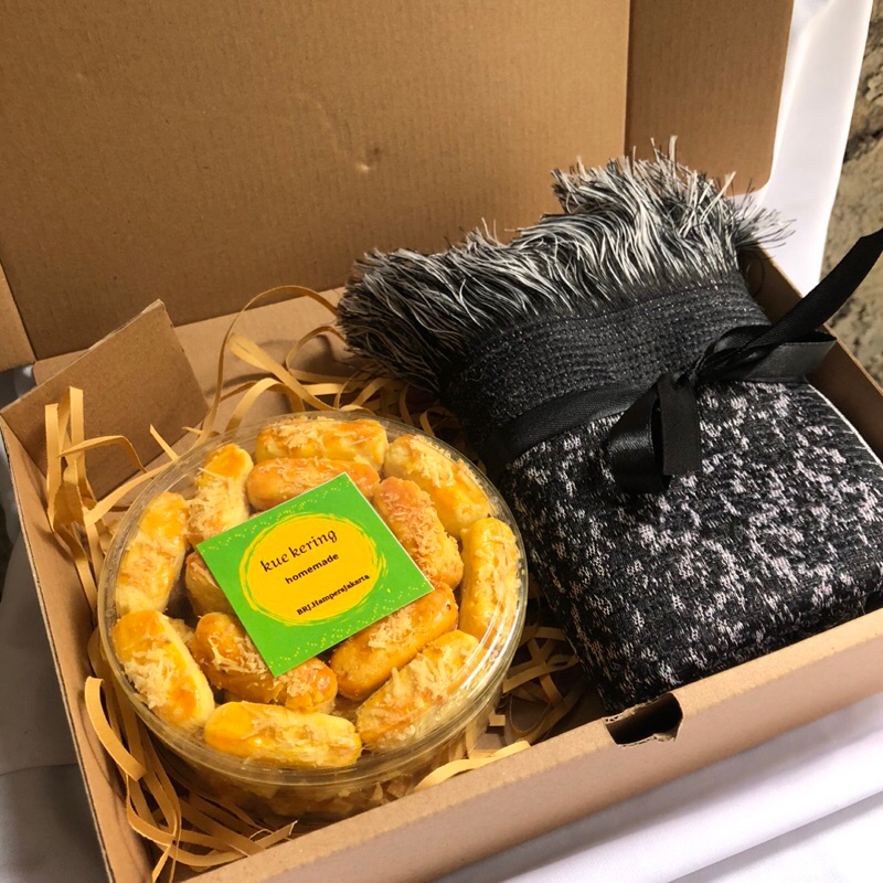 

HAMPERS KUE KERING HOMEMADE/HAMPERSLEBARAN/HAMPERS IDUL FITRI/ HAMPERS 2025 LEBARAN