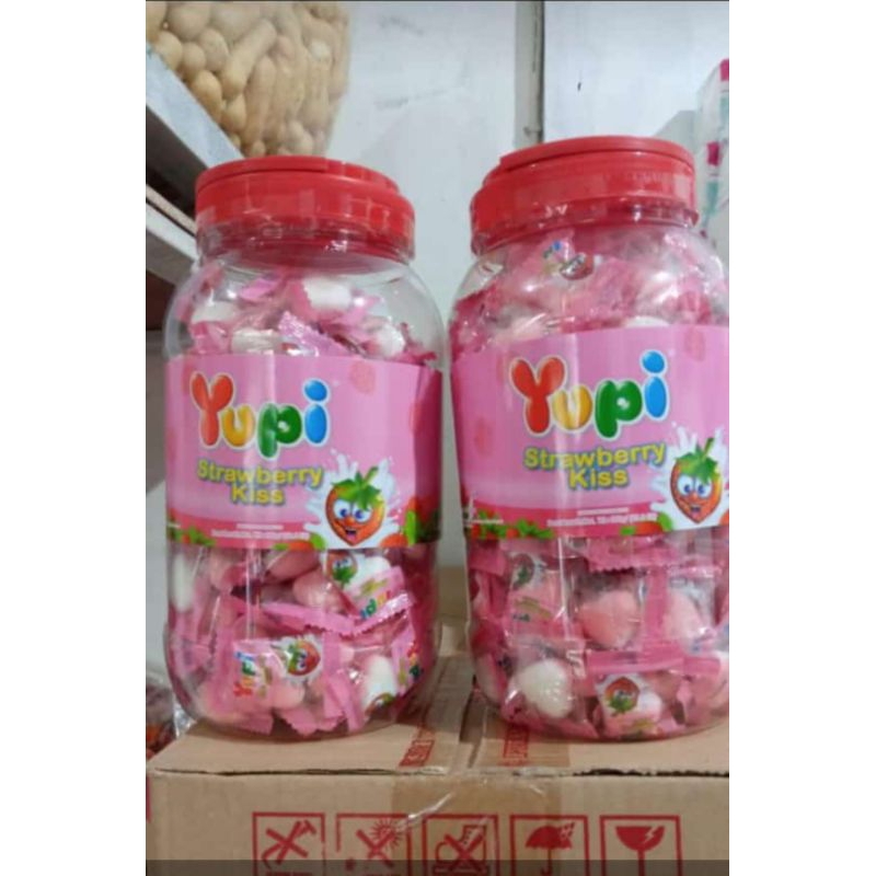 

yupi strawberry kiss co shopee video