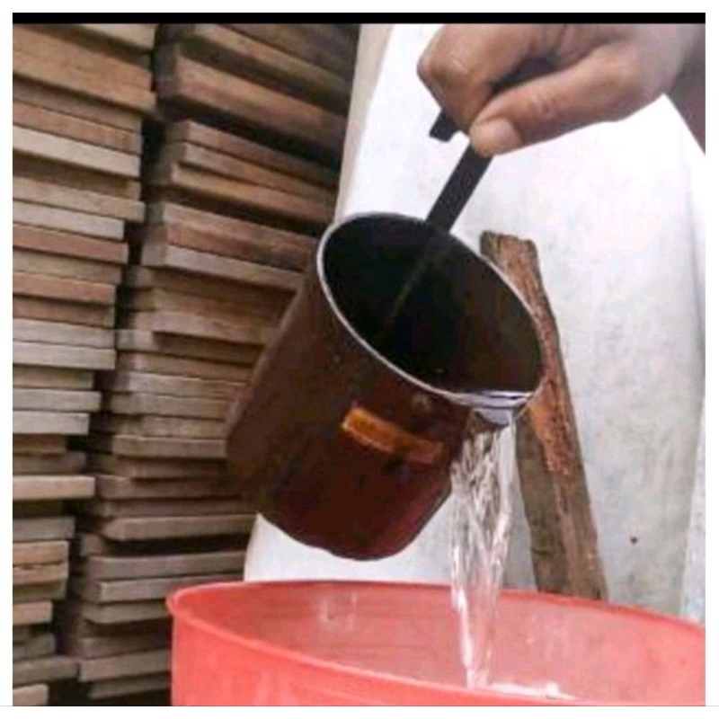 

Minyak Tanah Murni 1,5 liter (bening)