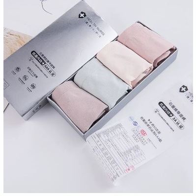 Celana Dalam Wanita Satu Box Isi 4 / 4 Pcs Celana Dalam Wanita Antibakteri Seamless