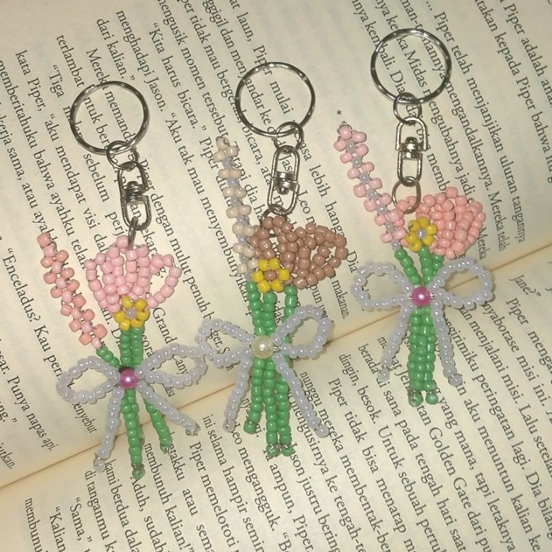 mini bucket flower keychain