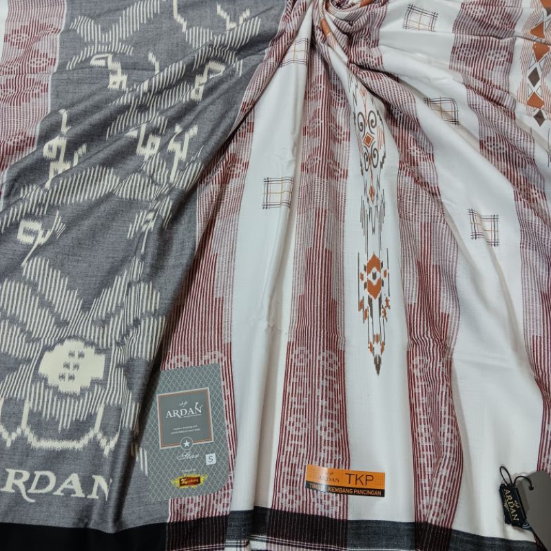 SARUNG ARDAN STAR GOLD TKP 5 TIMBUL KEMBANG PANCINGAN PUTIH