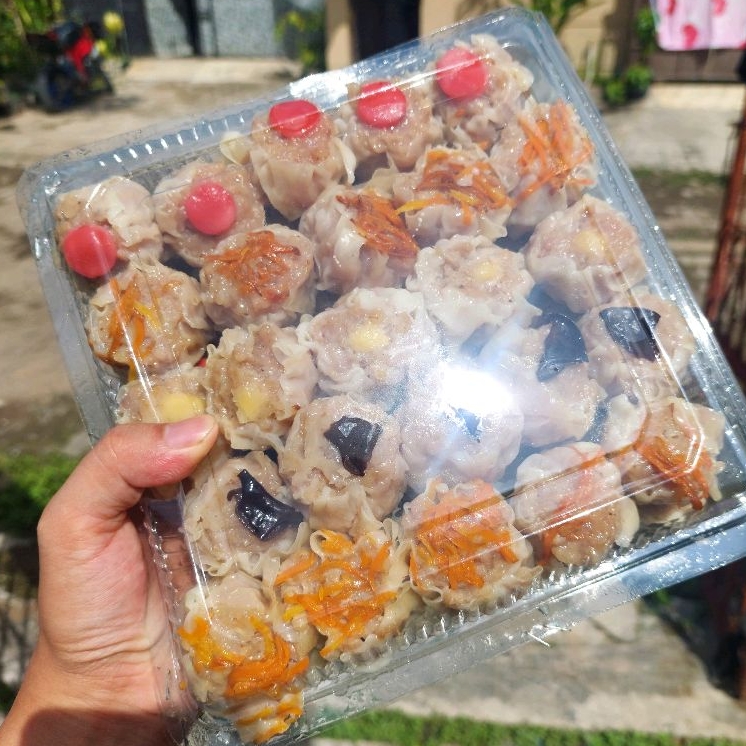 

Dimsum frozen halal grosir isi 50pcs sudah Termasuk Saos