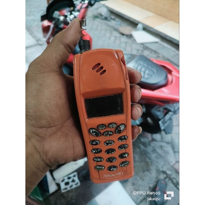 Ericsson R250 paus