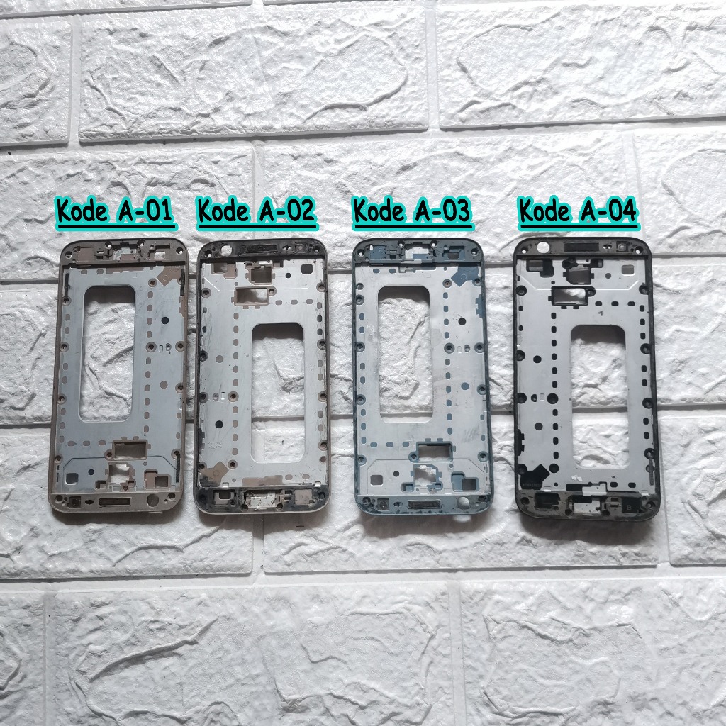 Frame Samsung J3 2017 - J330 Tatakan LCD Original Copotan - Dudukan Layar HP