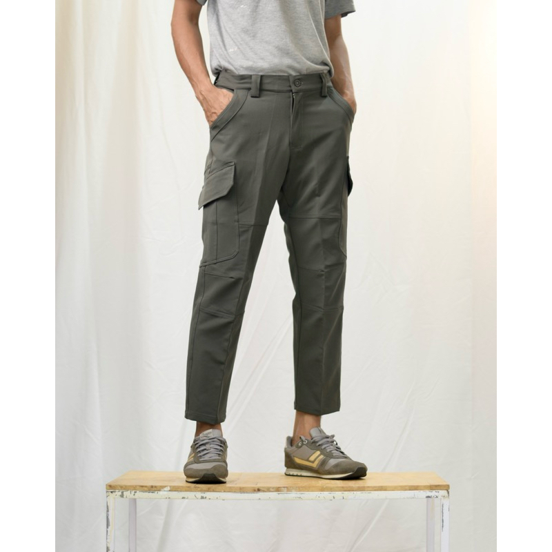 Celana Sirwal Cargo Ankle Pants by Owais