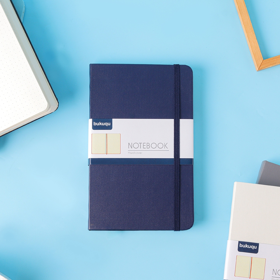 

bukuqu Classic Notebook Navy, Dotted