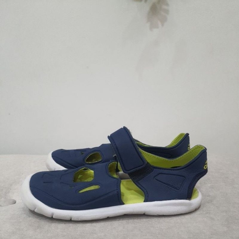 Sepatu sandal anak second merk Adidas