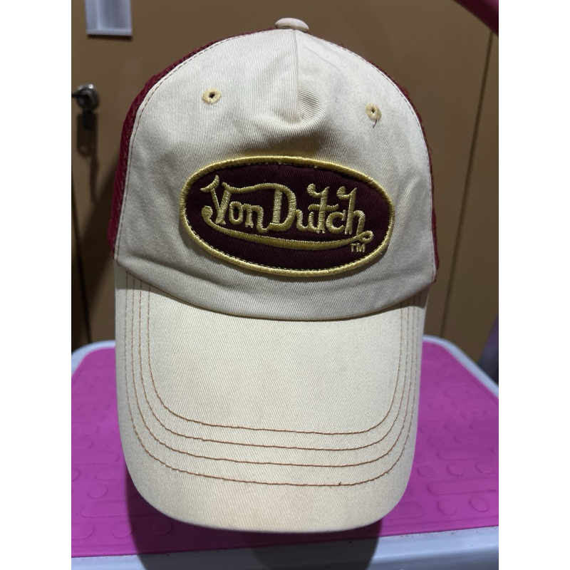 Topi sekon model Cap Jaring Von Dutch dual tone color (Cream and Maroon)
