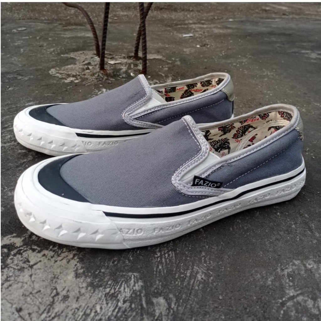 Fazio - Sepatu Unisex Slip-On Grey Sneakers Pria Wanita