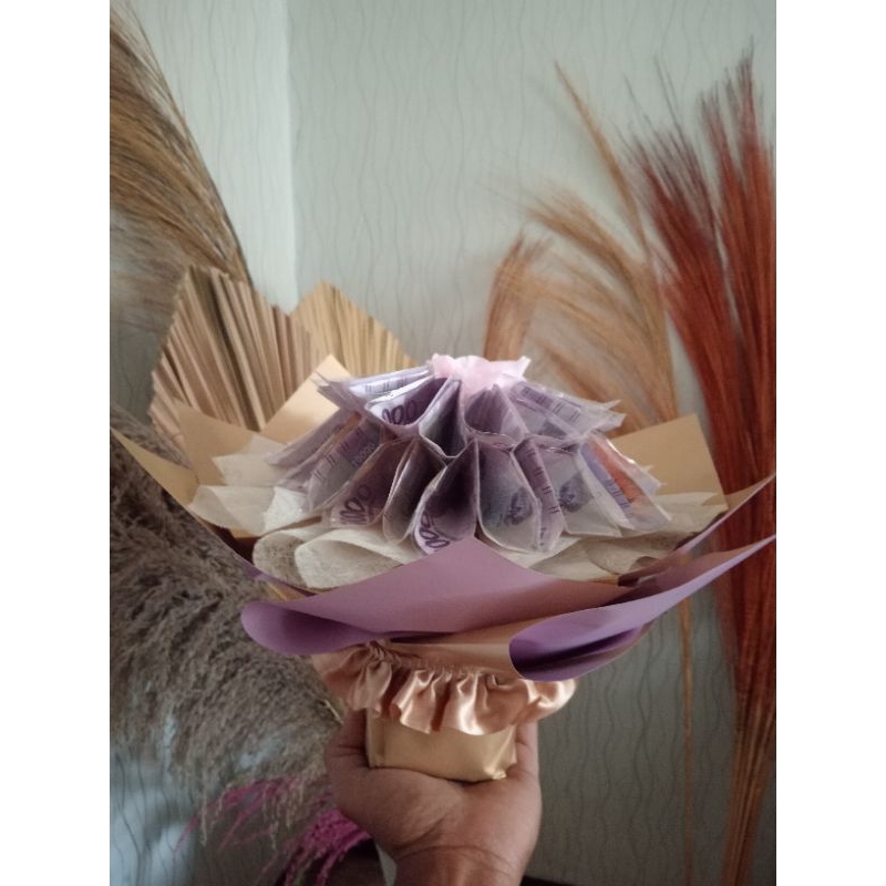 Buket bunga Uang Asli/Edelweis