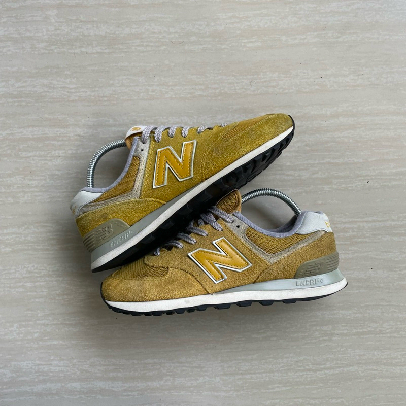 Sepatu New Balance 574 Classic Yellow