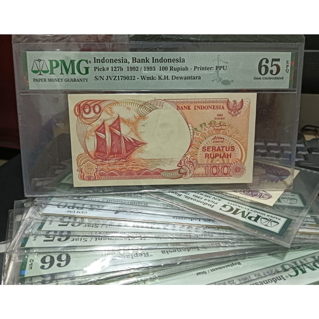 Uang kuno PMG 65 EPQ - 100 rupiah tahun 1992 Perahu Pinisi