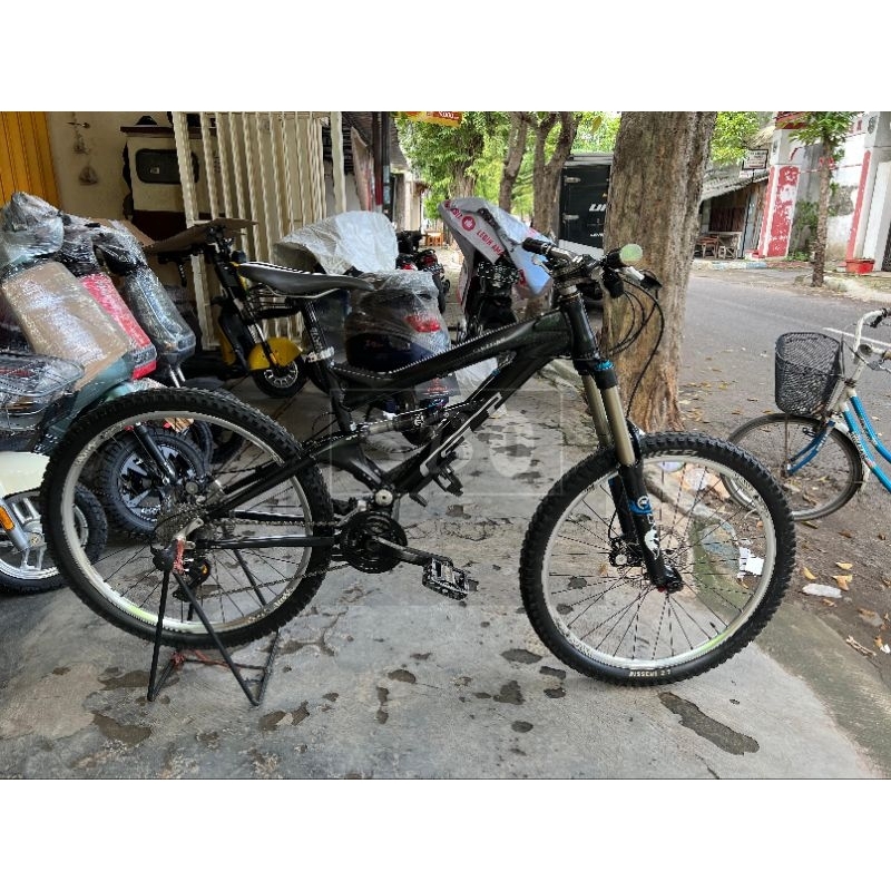 Sepeda MTB GT Sanction 1.0