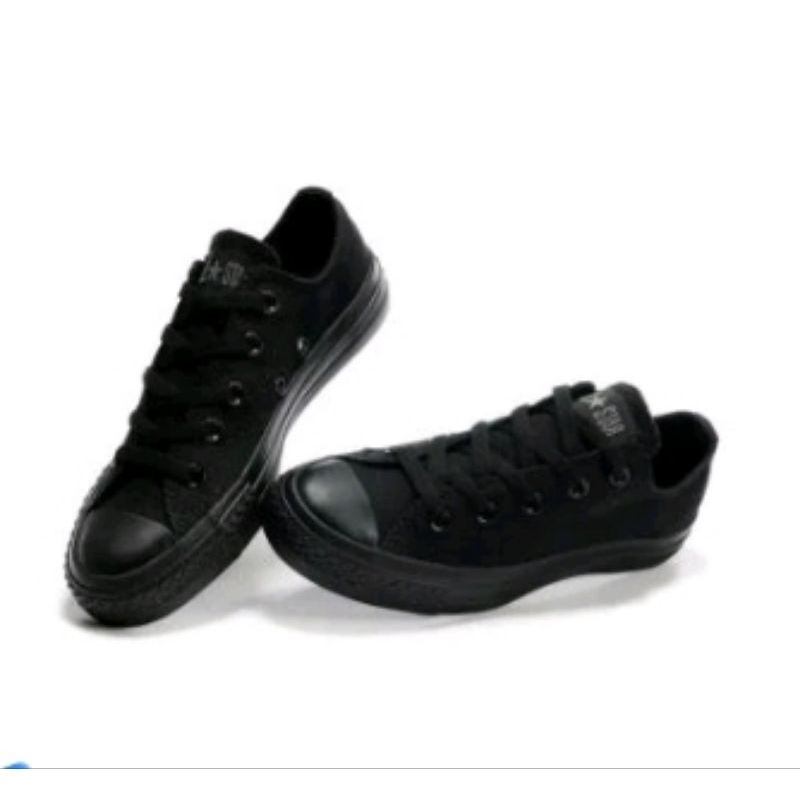Sepatu Converse full Black