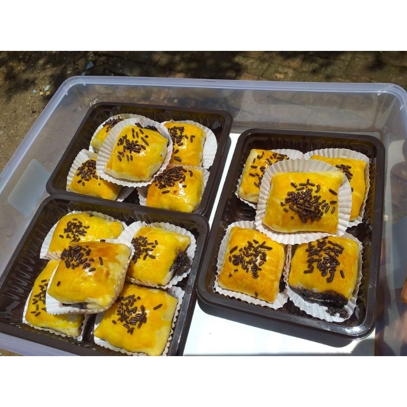 

Bolen pisang coklat isi 5