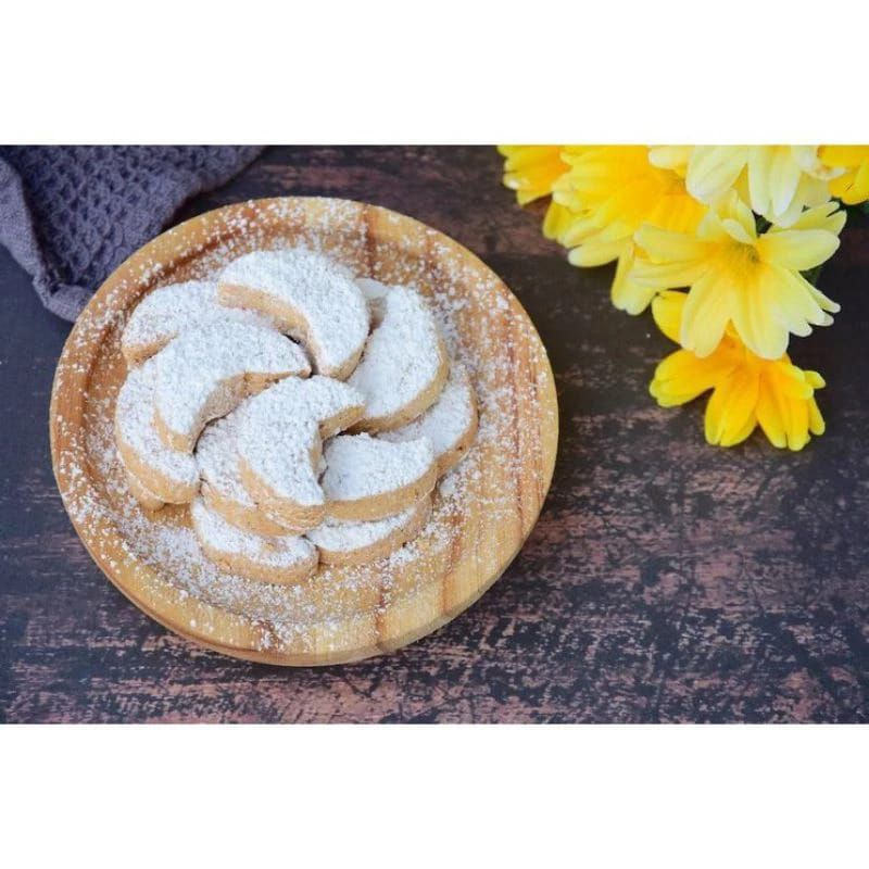 

Kue Putri Salju isi 500 Gram ( 1/2 kg Per Toples ) kue kering kue lebaran
