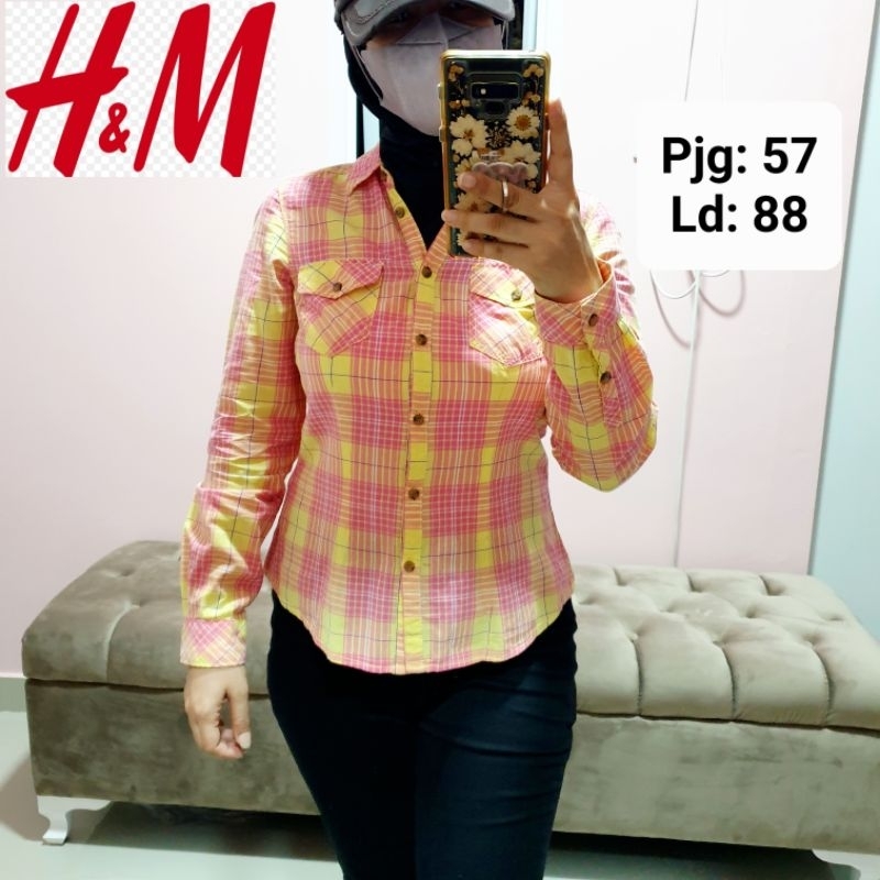 HnM Baju Atasan Kemeja Putih Lengan Panjang Wanita