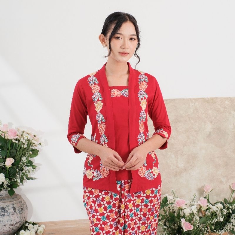 Kebaya Encim Batik Lengan 7/8 by Khalisa Batik - Merah