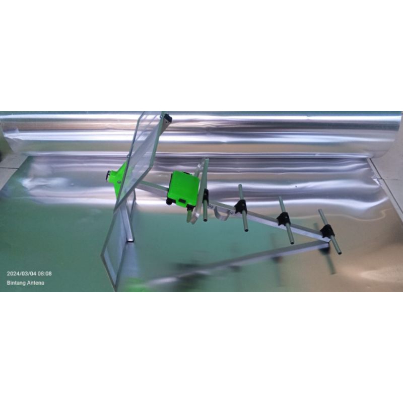 Antena TV digital. Antena out door/antena luar.