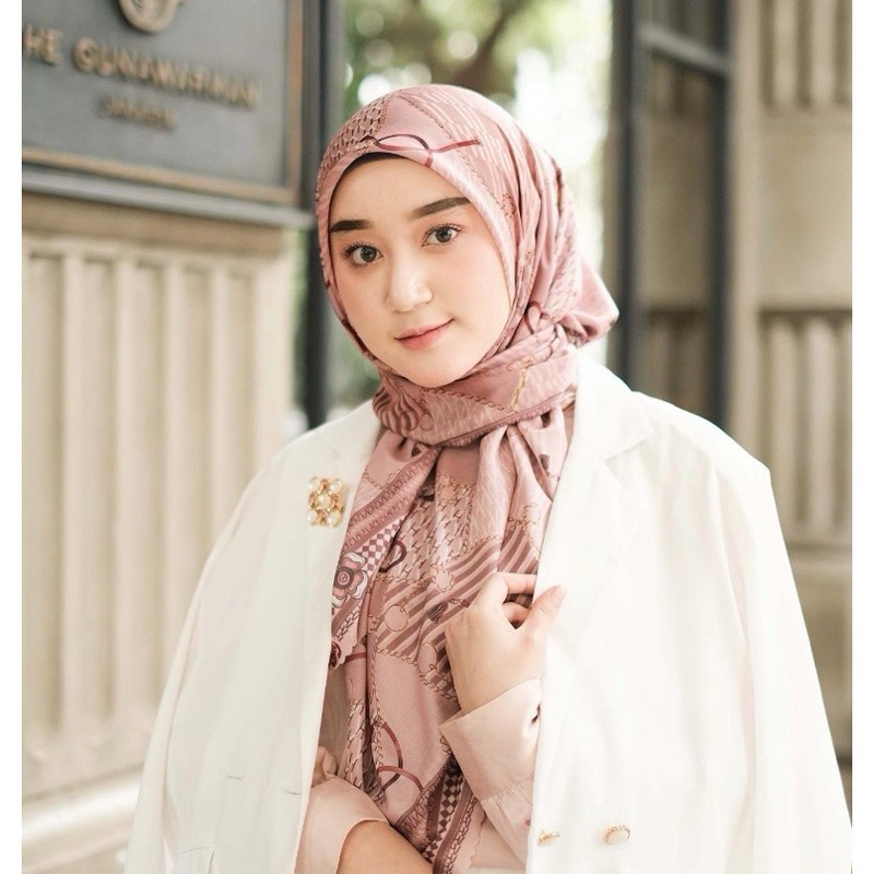 Preloved Vanillahijab Monogram Bold - Pink / Scarf Vanillahijab / Vanilla Hijab Pink / Preloved Vani