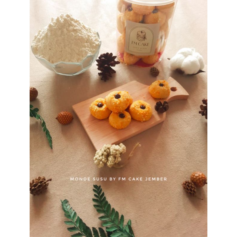 

FM CAKE/ KUE KERING LEBARAN/ MONDE SUSU/ KUE JANDA GENIT PROMO LEBARAN