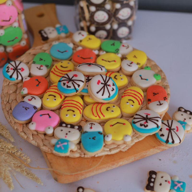 

Kue Karakter Cartoon / Kue karakter / Kue Karkter Lucu / Kue karakter Random 500grm