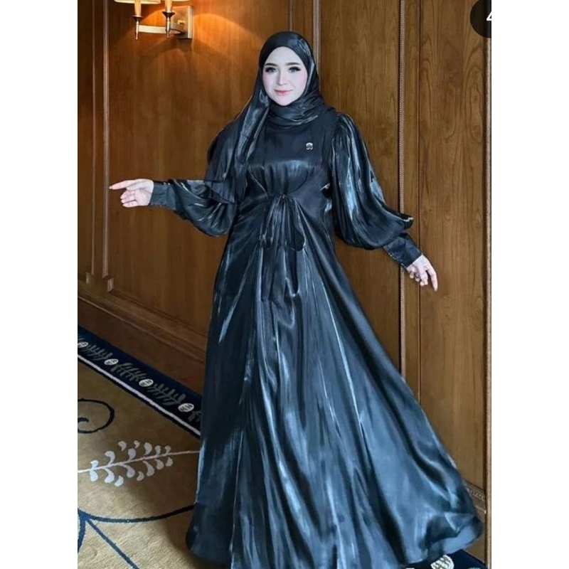 Dress Shimmer Hitam Set Pashmina by Shellasaukia