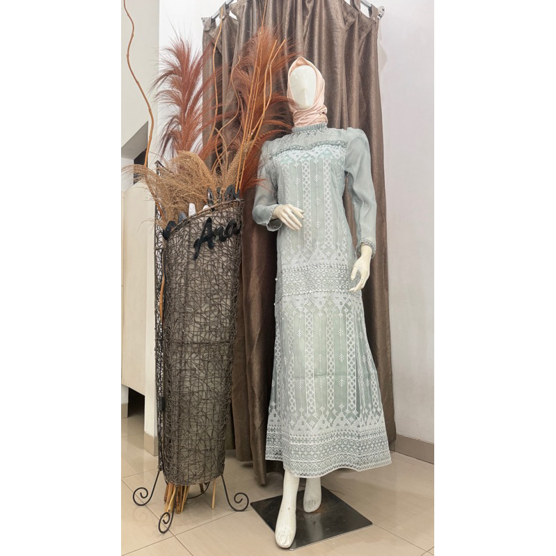 Gaun Organza