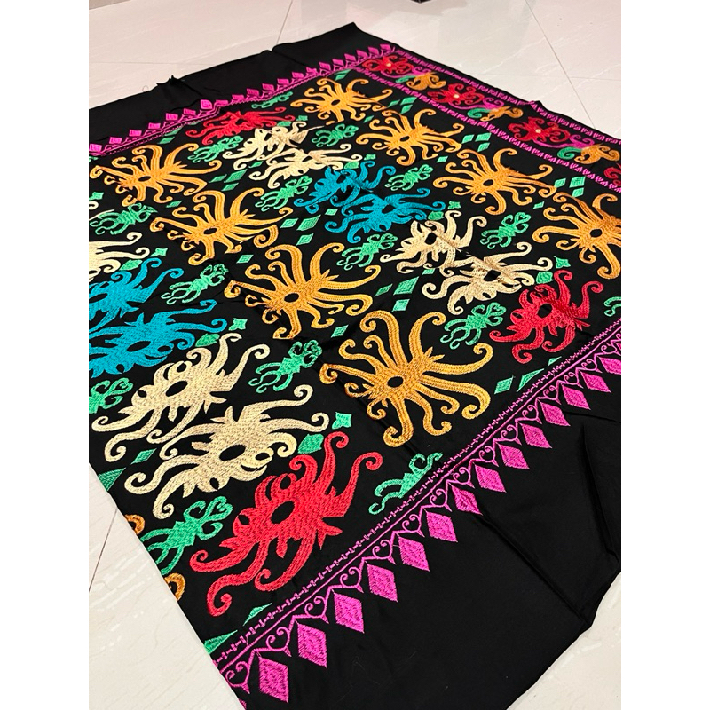 Kain Tenun Kalimantan / Kain Bordir Kalimantan