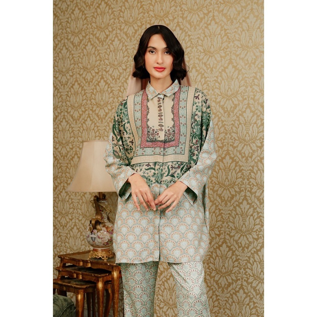 Benang Jarum - Serenity Soiree Batwing Shirt - Nougat