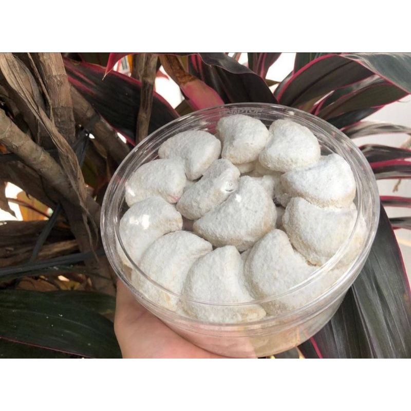 

KUE PUTRI SALJU BAHAN PREMIUM HOMEMADE