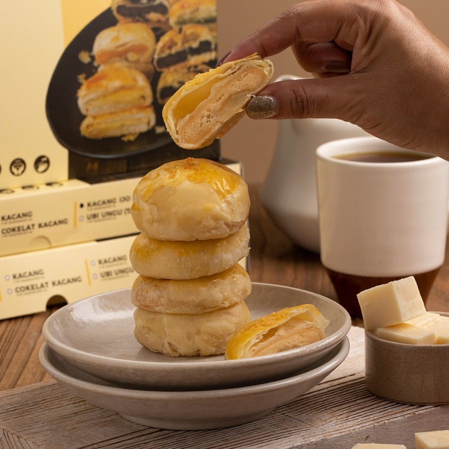 

Pia Esar All Variant