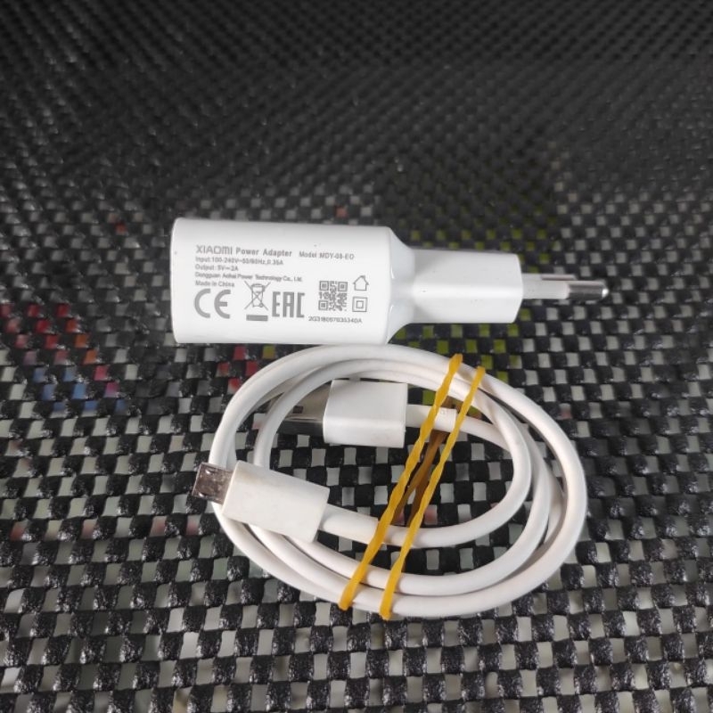Charger xiaomi original  ( 5v 2A ) second