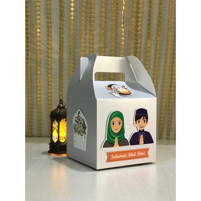 

Papermilk // GAB 15 Silver Kilap Polos, edisi lebaran, Gift Box, Kotak Hampers, kotak Lipat, Kotak Kue Kering, Box Instan untuk 2 toples kering tipe hardtop 584 (500 Gram)