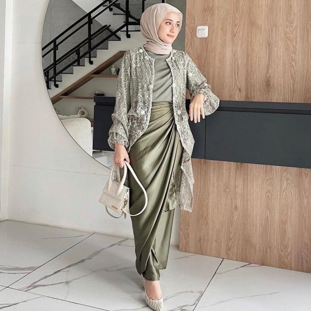Rok Lilit Satin Polos Motif Batik Bunga Rok Wisuda Serut Bawahan Kebaya Kain Serut Instan Wrap Skirt